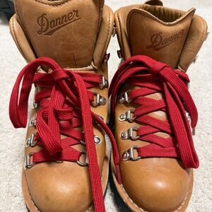 Danner Mountain LT Cascade hiking boots